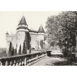 46 CHATEAU DE MERCUES Hôtel Restaurant