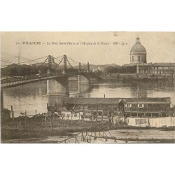 3 cpa 31 TOULOUSE. Pont St-Pierre Hospice de la Gare, Monument Bassin Grand-Rond et Jean-Jaurès Square Capitole