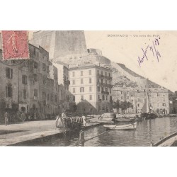 20 BONIFACIO. Barques et Pêcheurs à la ligne sur un coin du Port 1904