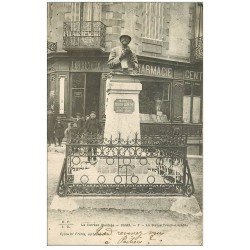19 USSEL. Statue Treic-Laplène devant Pharmacie Laboucheix 1907. Ed. Eyboulet