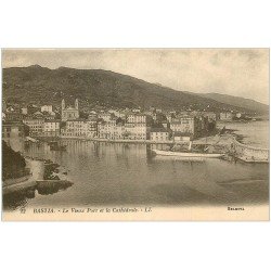 carte postale ancienne 20 BASTIA. Vieux Port et Cathédrale n°22