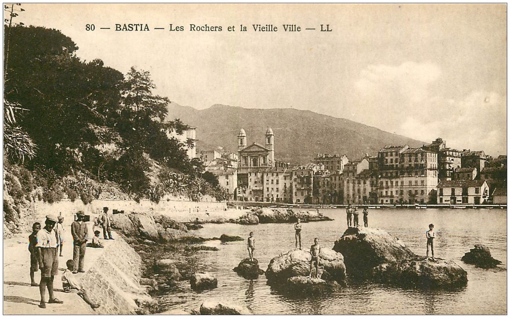 20 BASTIA. Rochers et Vieille Ville