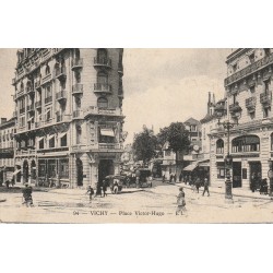 03 VICHY. Banques Société Générale et Crédit Lyonnais Place Victor-Hugo 1929