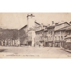 38 SAINT-MARCELLIN. Café Isère et Hôtel Ferrouillat sur la Place d'Armes 1916