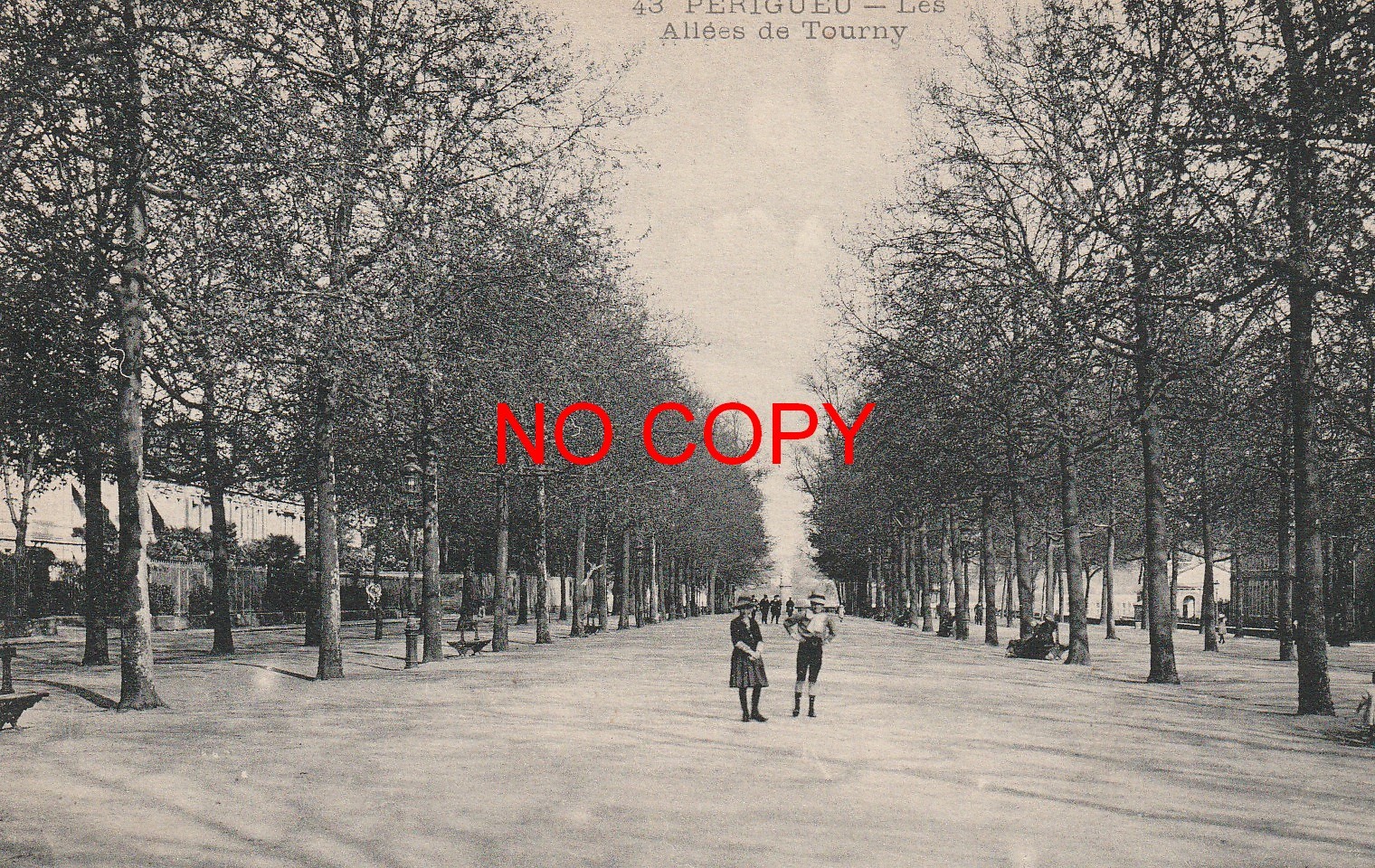 24 PERIGUEUX. Les Allées de Tourny (Carte RARE avec une faute orthographe dans le Titre !...) Périgueu sans X