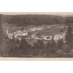 25 LES HOPITAUX-NEUFS. Vue générale sur la Ville et son chemin de fer 1922