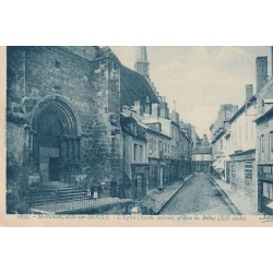 03 SAINT-POURCAIN-SUR-SIOULE. L'Eglise animation rue du Bellay 1932