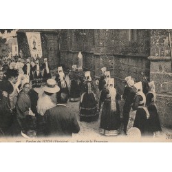 29 PARDON DU JUCH. Sortie de la Procession