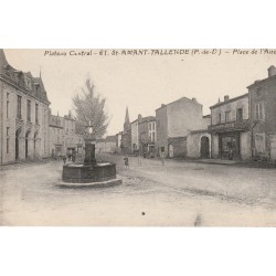 63 SAINT-AMANT-TALLENDE. Fontaine Place de l'Aise