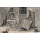 79 SAINT-HILAIRE-LA-PALLUD. Chatelet à dévidoir d'une Paysanne du Marais 1918