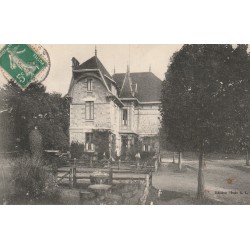 03 LE DONJON. Maison Mercier petite animation 1916