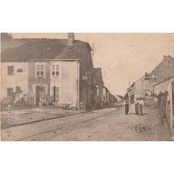 70 SAINTE-MARIE-EN-CHANOIS. Les rails qui traversent le Village sur Grande Rue 1933