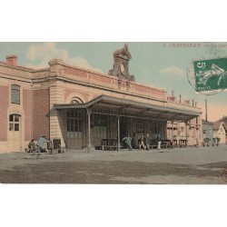 66 PERPIGNAN. La Gare avec ses Employés 1909