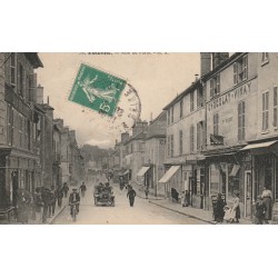 91 ESSONNE ESSONNES. Voiture ancienne face au Tabac Rue de Paris vers 1910
