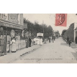 94 LIMEIL-BREVANNES. Restaurant Vernon et son Personnel avenue de la Planchette 1907