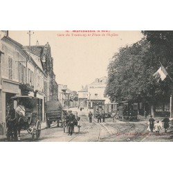 91 MARCOUSSIS. Gare du Tramway et Hôtel des voyageurs Place de l'Eglise