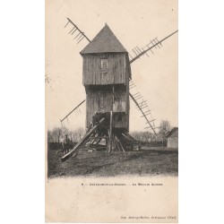 60 CREVECOEUR-LE-GRAND. Le Moulin Alidor avec Meunier 1904