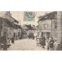 77 ANNET. Charcuterie Rue de la Poste bien animée 1905
