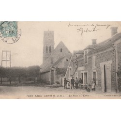 77 VERT-SAINT-DENIS. Epicerie Place de l'Eglise bien animée 1905