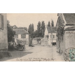 77 VOISENON. Epicerie Mercerie avec attelage à l'intérieur du Village 1905