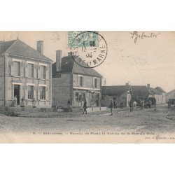 10 BREVONNES. Bureau de Poste et Mercerie à l' Entrée de la Rue du Bois avec attelages 1905
