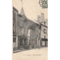 91 CORBEIL. Lunetterie Centrale Porte Saint-Spire grosse animation 1907