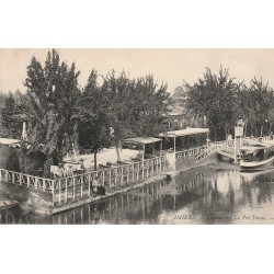 80 AMIENS. Camon restaurant le Pré Porus avec Pêcheurs à la ligne