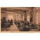 47 MEZIN. Fabrique de Bouchons, salle de Triage. Vignerons, vins et vignes
