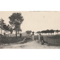 93 LES LILAS. L'Entrée du Fort
