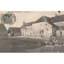 93 NOISY-LE-SEC. La Ferme avec poules rue de Brément et Bd Salengro 1907