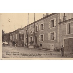 47 MEZIN. Maison Président de la République boulevard Fallières 1912