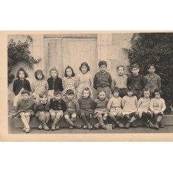 87 LIMOGES. Photo de Classe style carte postale Photographe Marneix 12 Avenue du Sablard