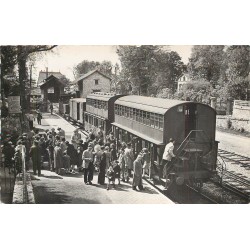 95 MONTMORENCY. La Gare avec Train à étage