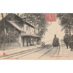 71 BLANZY-LES-MINES. Train avec locomotive entrant en Gare vers 1907