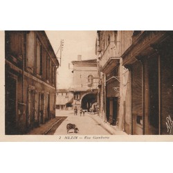 47 MEZIN. Rue Gambetta animée