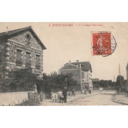 93 NOISY-LE-SEC. Animation Avenue Marceau direction rue Merlan 1907