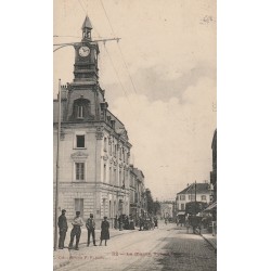 93 NOISY-LE-SEC. Café face à la Mairie belle animation 1908