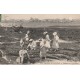 85 LES SABLES D'OLONNE. Pêcheurs de Coquillages 1910