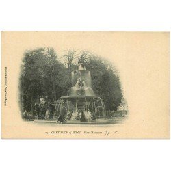 carte postale ancienne 21 CHATILLON-SUR-SEINE. Place Marmont avec Fontaine