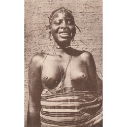 A.O.F Côte d'Ivoire BOUAKE. Ethnie une jeune indigène nez percé aux seins nus...