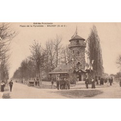 91 BRUNOY. Le Moulin de la Galette Place de la Pyramide