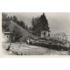73 AIGUEBELLE. Enfants jouant sur des balançoires 1960