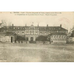 2 cpa 10 TROYES. Le Jubé de la Madeleine et le Lycée Hôpital Temporaire