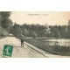 92 VILLE D'AVRAY. Les Etangs 1911 et promeneur lisant son journal