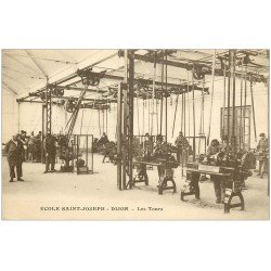 21 DIJON. Ecole Saint-Joseph. Les Tours