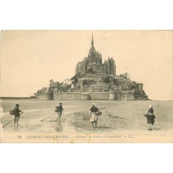 50 LE MONT SAINT-MICHEL. Pêcheurs des Grèves et Coquetières