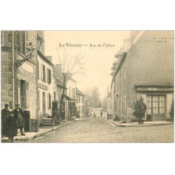 carte postale ancienne 03 LA VEURDRE. Rue de l'Allier. Café du Commerce