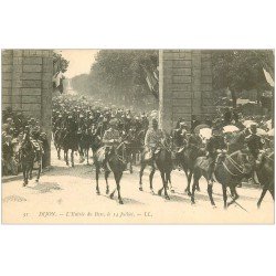 21 DIJON. Entrée du Parc le 14 Juillet. Cavalerie des Dragons. Carte pionnière vers 1900 vierge