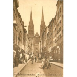 63 CLERMONT-FERRAND. Cathédrale et commerces rue des Gras