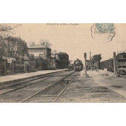 77 JUILLY. Train dans la Gare 1906